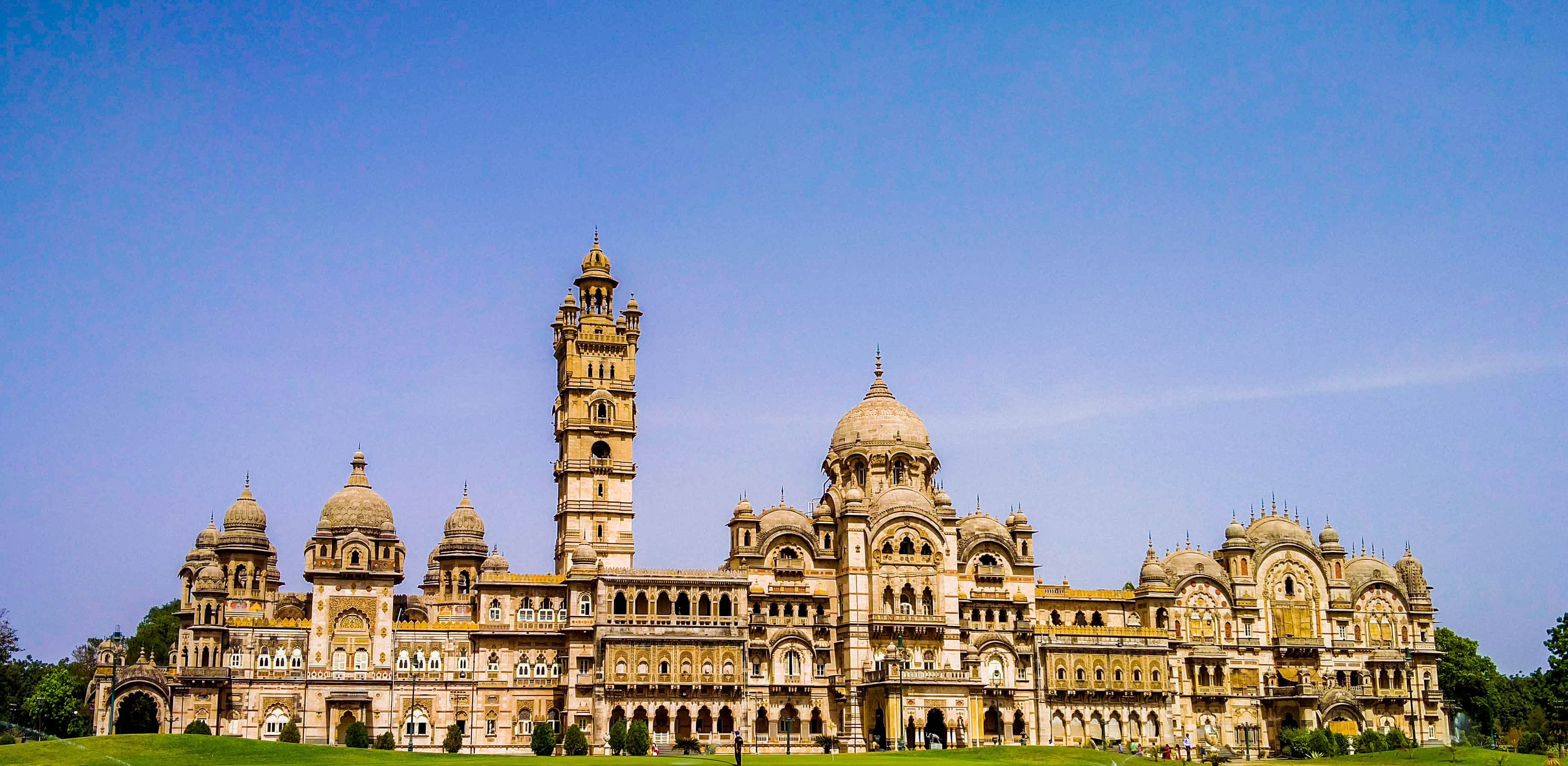 Vadodara — a popular destination from Surat
